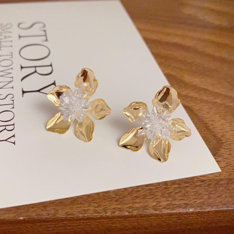 14K Gold-Plated Luxury Crystal Petal Stud Earrings – Elegant Design