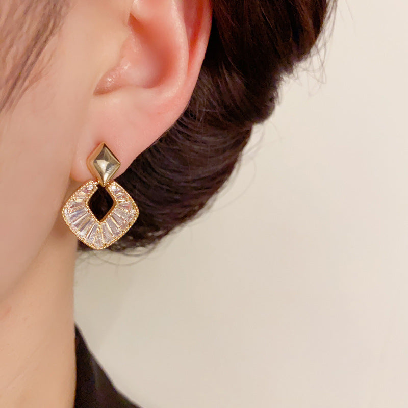 14K Gold-Plated Geometric Diamond Stud Earrings - Elegant Minimalist