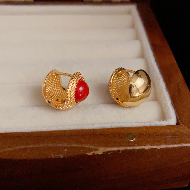 Elegant Metal Red Pearl Ear Cuff Earrings – Geometric Design