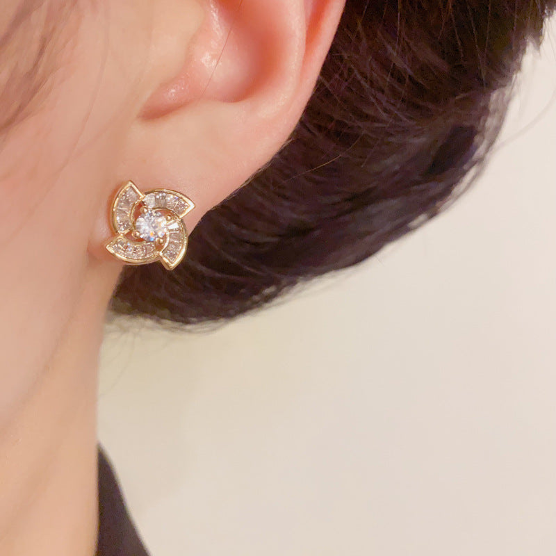 Luxury Full-Zircon Windmill Stud Elegant Earrings – S925 Silver Needle
