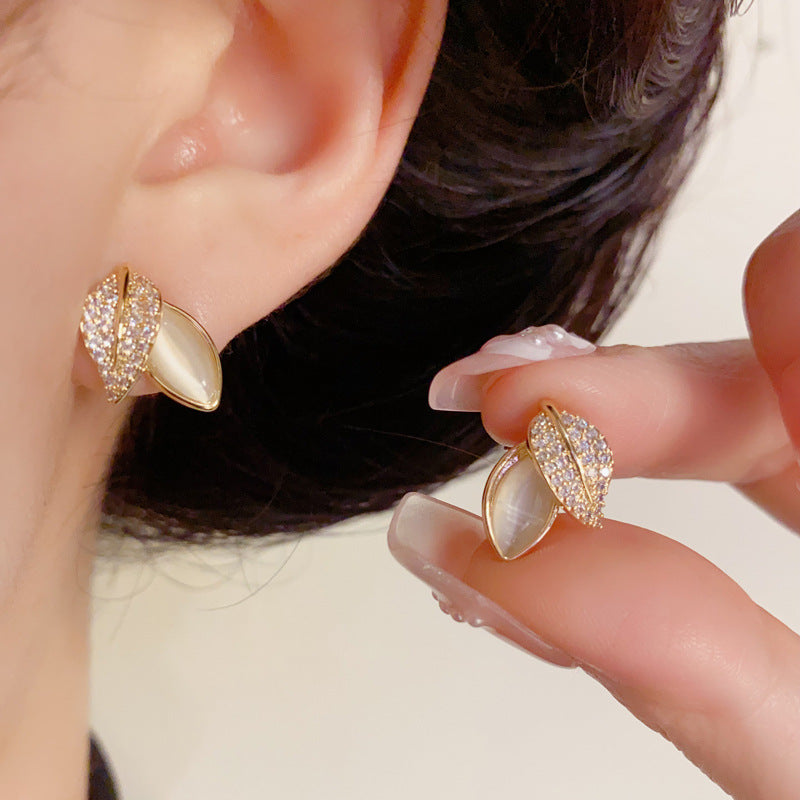 14K Gold-Plated Zircon Leaf Stud Earrings – Elegant Minimalist Design