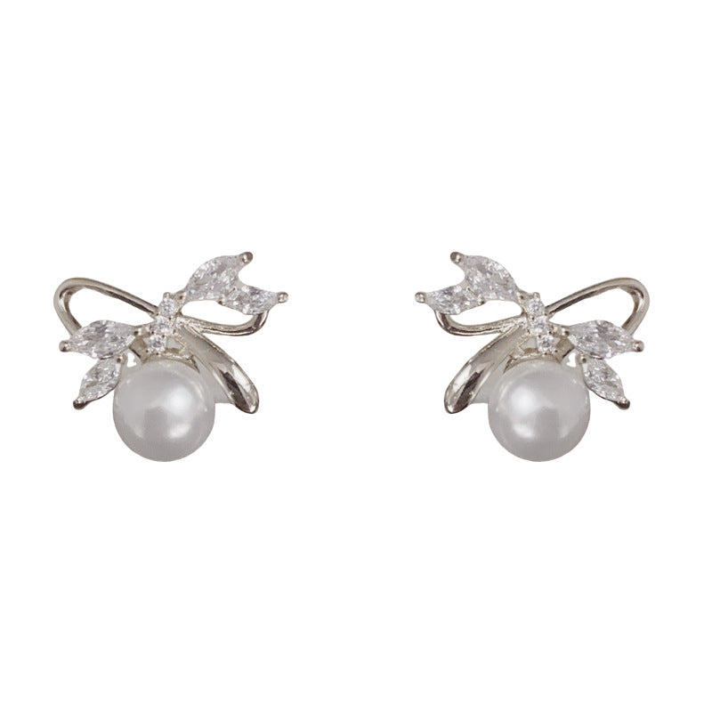 Elegant Zircon Bow & Pearl Stud Earrings – Silver Needle Design