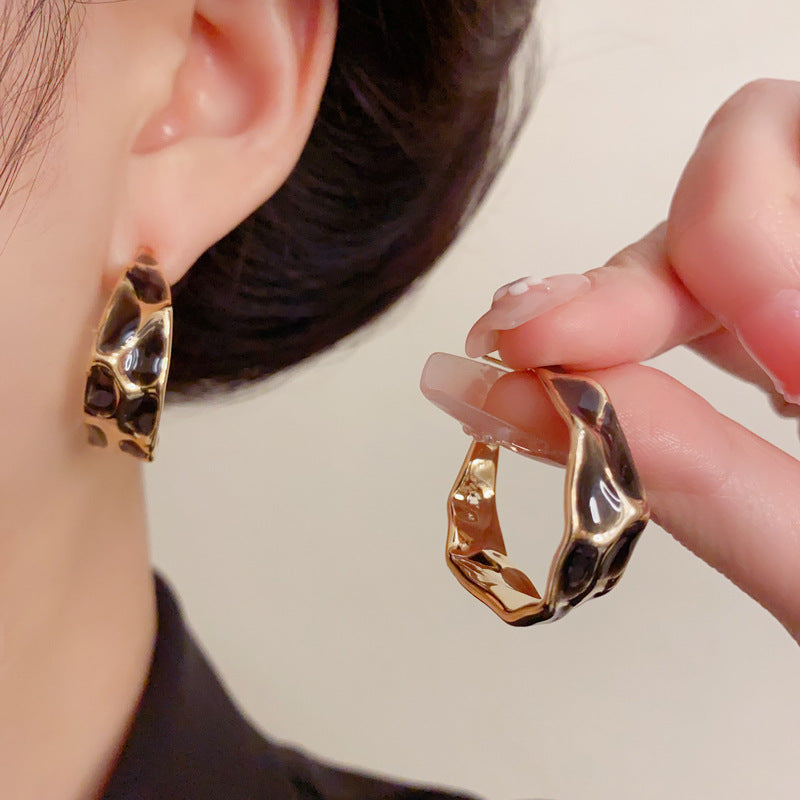 Luxury Leopard Enamel Hoop Earrings – Elegant Retro Design