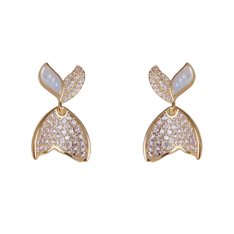 14K Gold Mother-of-Pearl Mermaid Tail Earrings – Elegant Drop Design