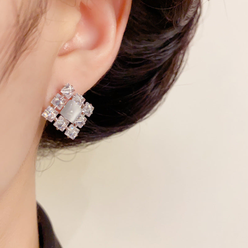 14K Gold Full Rhinestone Diamond-Shaped Earrings – Elegant Sparkle