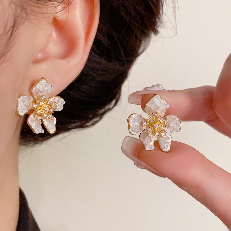 14K Gold-Plated Crystal Petal Stud Earrings – Elegant Floral Design