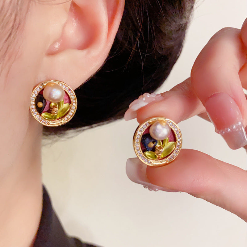 Elegant Freshwater Pearl Flower Round Stud Earrings – Floral Design