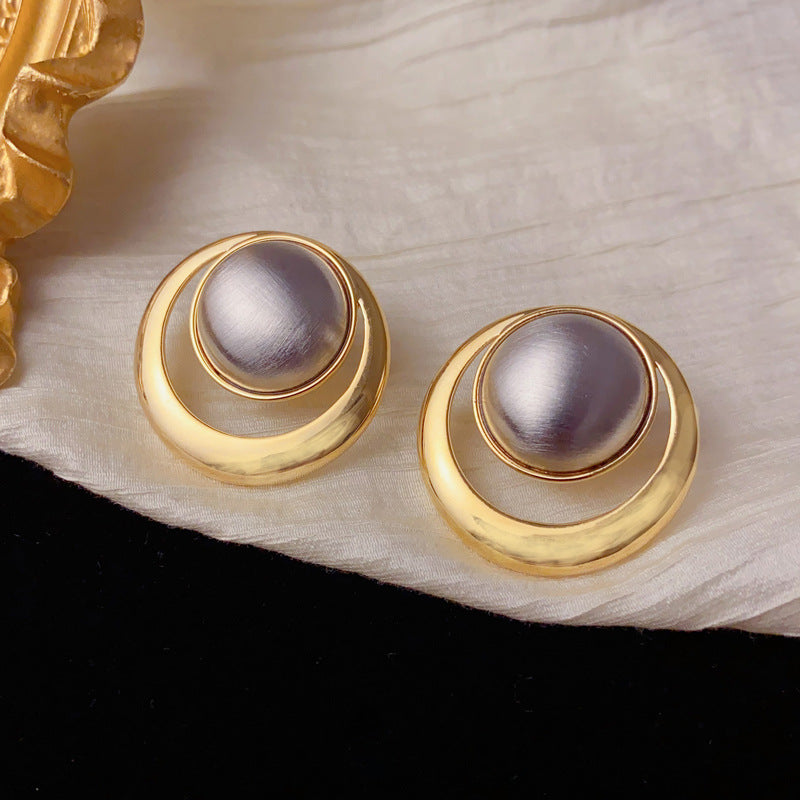 Luxury Contrasting Brushed Metal Round Stud Earrings – Elegant Design