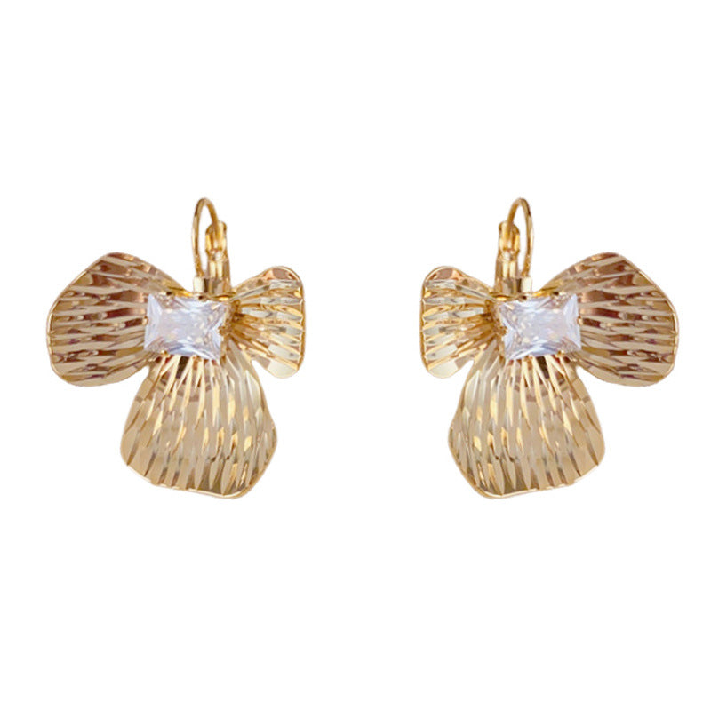 16K Gold Elegant Zircon Textured Petal Earrings – Floral Design