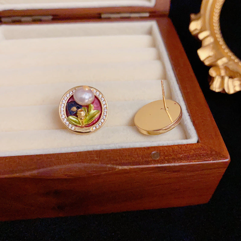 Elegant Freshwater Pearl Flower Round Stud Earrings – Floral Design