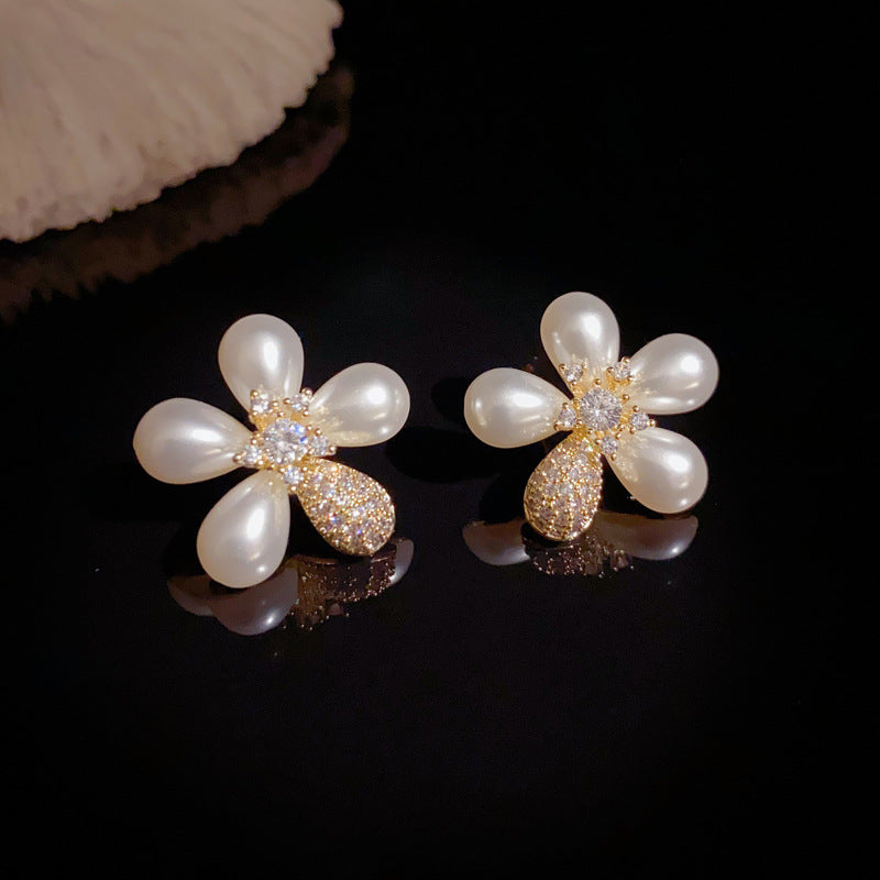 14K Gold Zircon Pearl Petal Stud Earrings – Elegant Floral Design