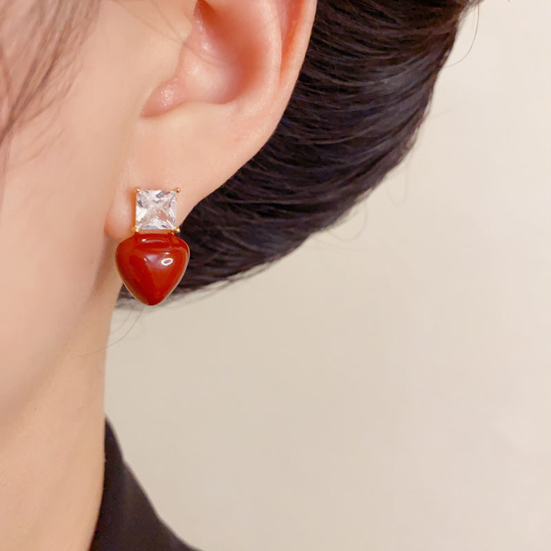 Elegant Square-Cut Zircon Heart Stud Earrings – Romantic Design