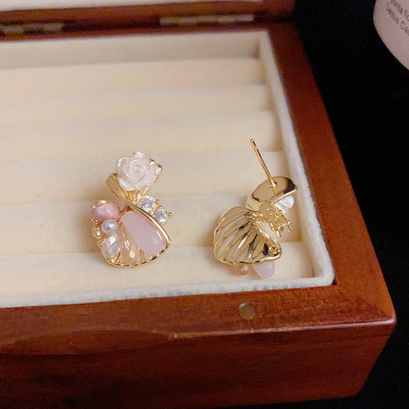 14K Gold Handcrafted Twisted Flower Stud Earrings – Floral Design