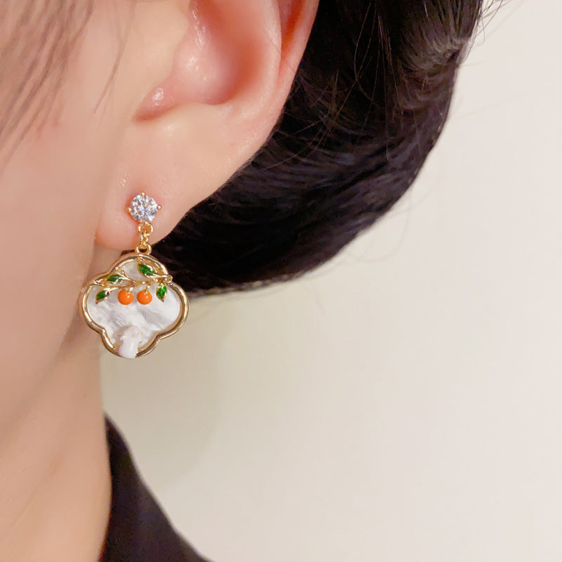 Elegant Four-Leaf Flower Persimmon Drop Gold Earrings – Chinese Design