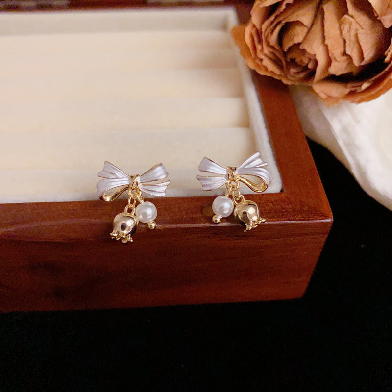 Luxury Bow & Lily of The Valley Stud Earrings – Elegant Floral Design