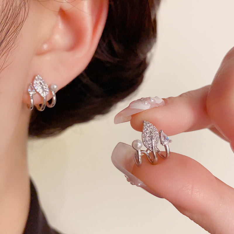 14K Gold-Plated Zircon Leaf Pearl Earrings – Elegant Minimalist Design