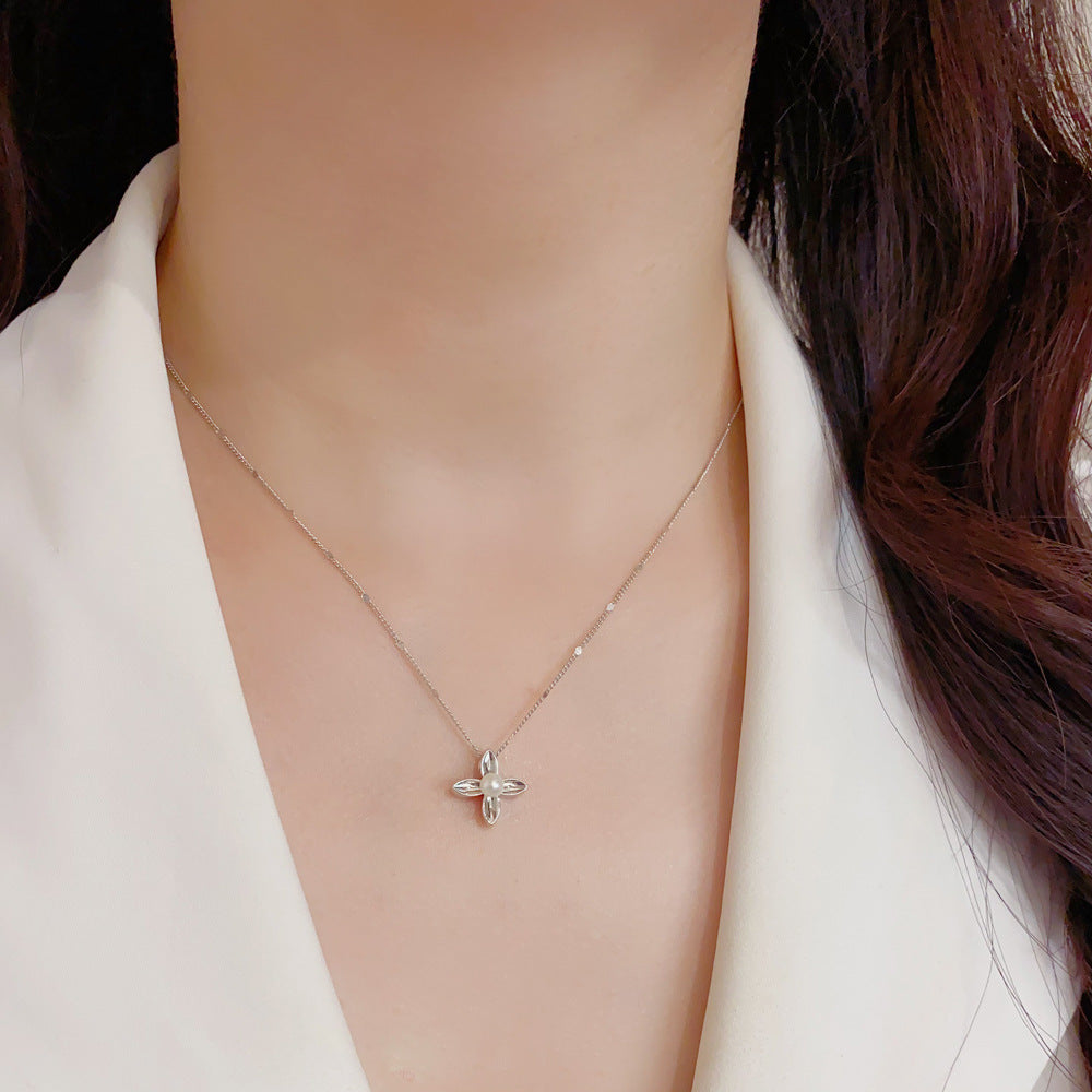 Eaioncol Four Leaf Freshwater Pearl Necklace Gold Silver