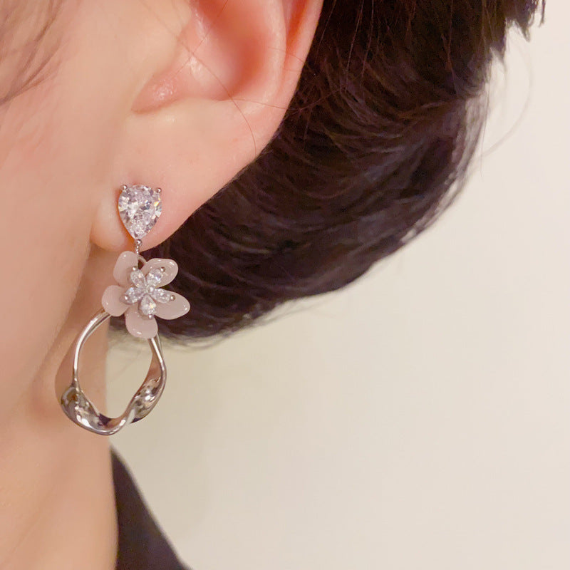 Minimalist Petal Geometric Tassel Drop Earrings – S925 Silver Needle