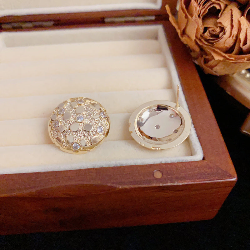 Luxury Full-Zircon Textured Round Stud Earrings – Elegant Design
