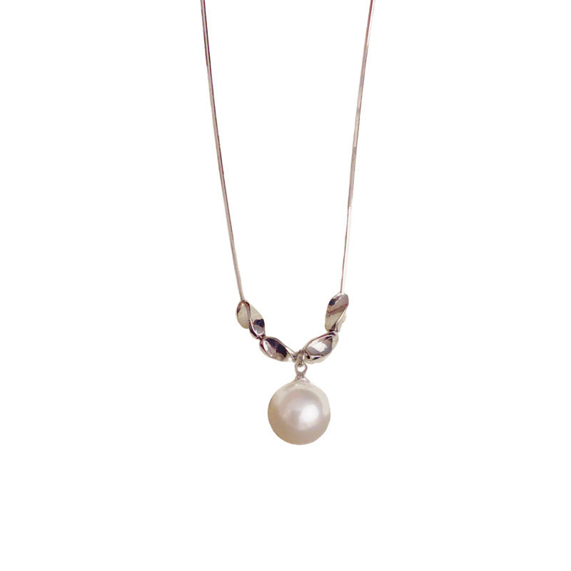 Luxury Metal Twisted Pearl Pendant Necklace – Clavicle Chain Design