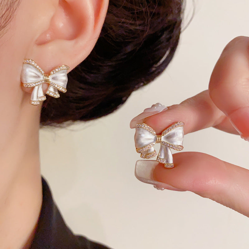 Luxury Zircon Bow-Shaped Bow Earrings – Elegant Design