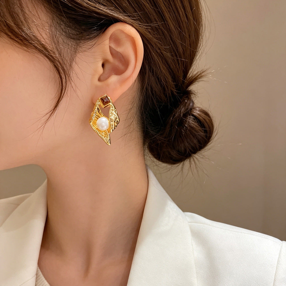 Eaioncol Irregular Pearl Stud Earrings 18K Gold