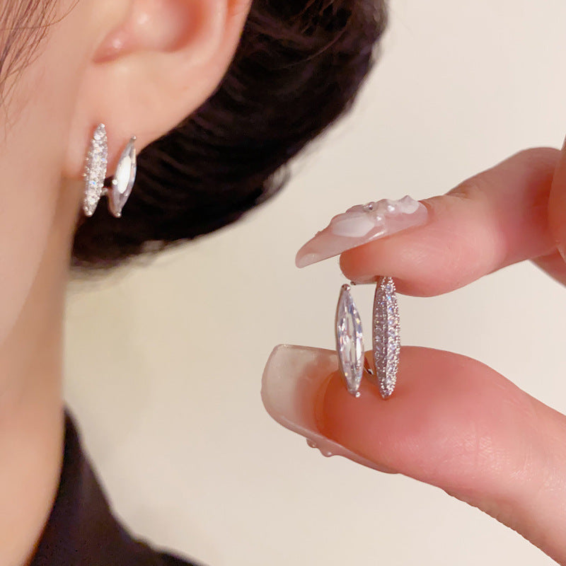 Luxury Double-Layer Zircon Grain Stud Earrings – Geometric Design