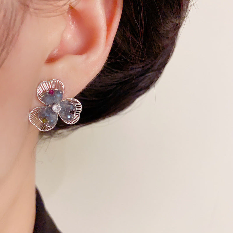 Elegant Openwork Crystal Petal Earrings –Floral Design