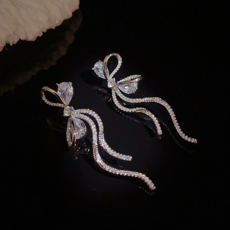 14K Gold Full-Diamond Butterfly Bow L Tassel Earrings – Elegant Design