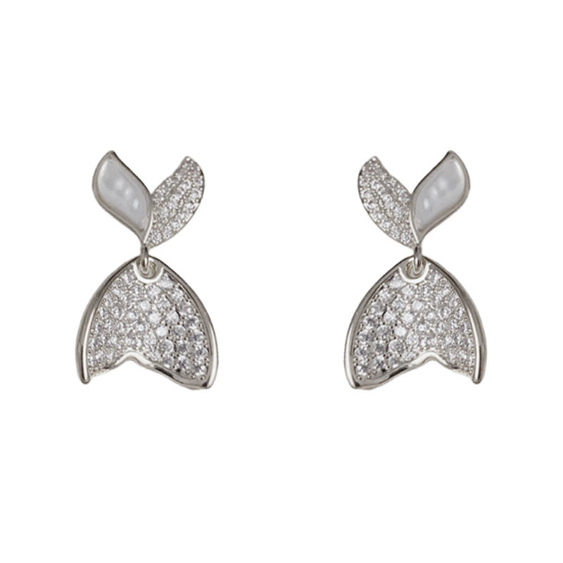 14K Gold Mother-of-Pearl Mermaid Tail Earrings – Elegant Drop Design