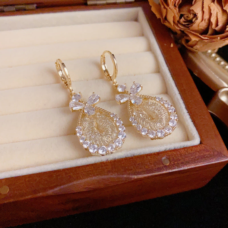 Luxury Zircon Petal & Mesh Droplet Drop Earrings – Elegant Design