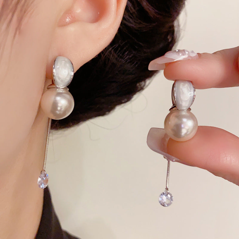 14K Gold-Plated GeoPearl Long Tassel Clip-On Earrings – Elegant Design