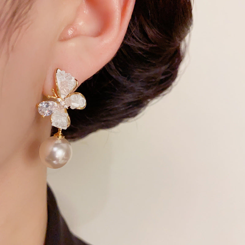 14K Gold-Plated Crystal Butterfly Pearl Drop Earrings – Elegant Design