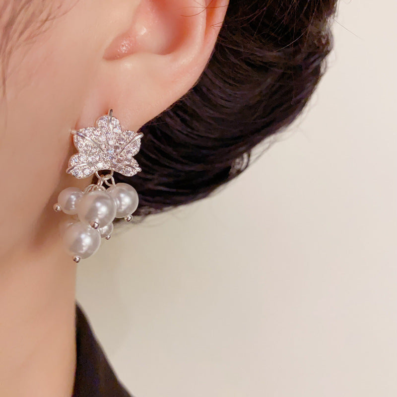 Luxury Zircon Leaf & Pearl Drop Gold Earrings – Elegant Design