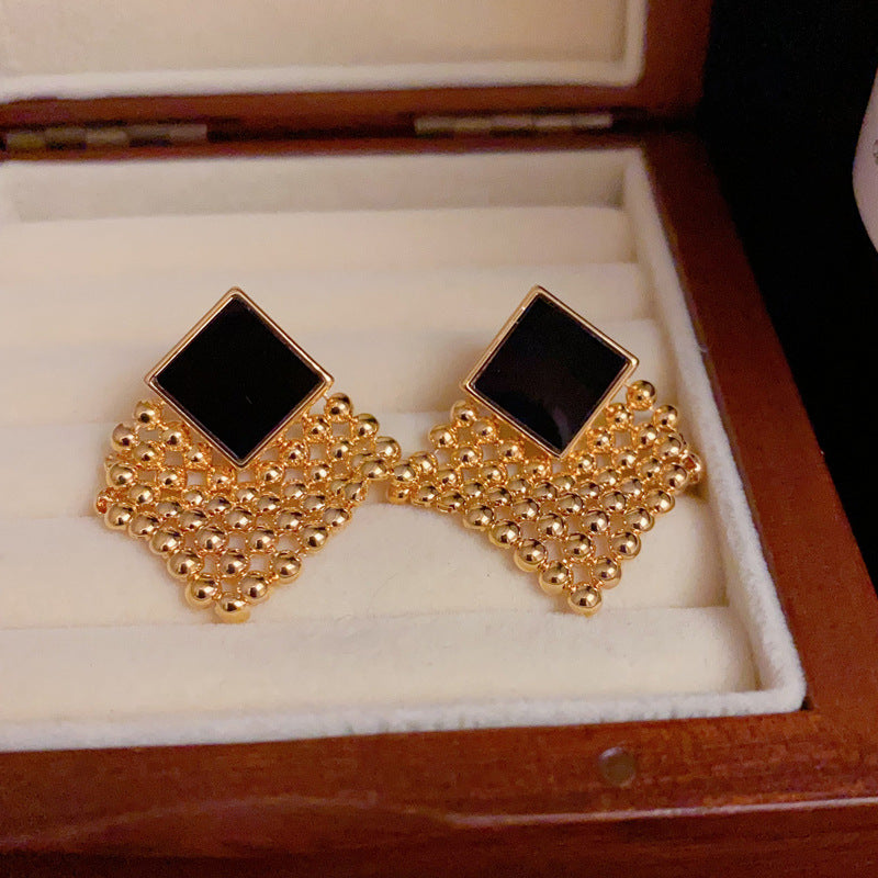 18K Gold-Plated Diamond-Shaped Metal Earrings - Elegant Design