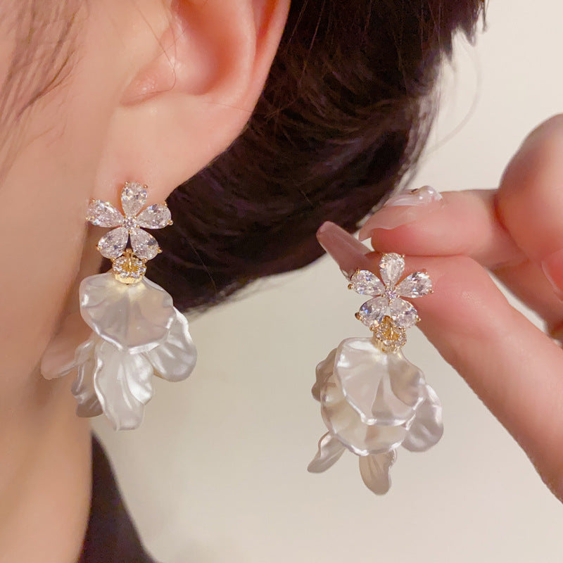 Luxury Zircon Flower & White Petal Drop Gold Earrings – Floral Design