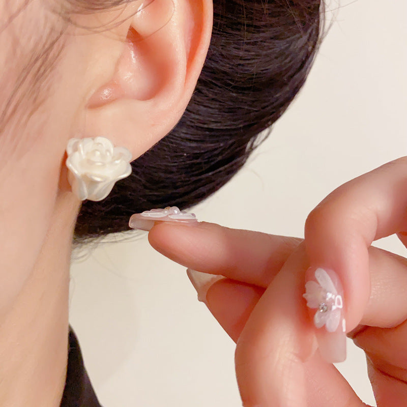 14K Gold 3D Rose Flower Stud Earrings – Sweet & Minimalist Design