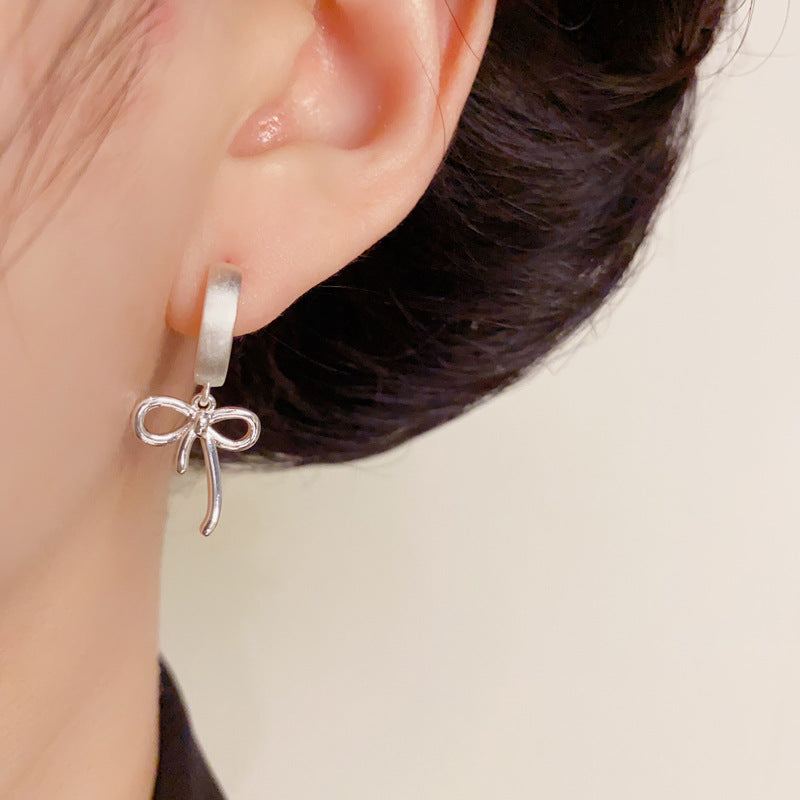 Luxury Brushed Metal Bow Ear Cuff Earrings – Elegant Design