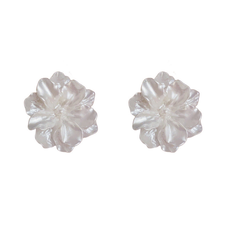 Elegant Flower Petal Stud Floral Earrings – S925 Silver Needle Design