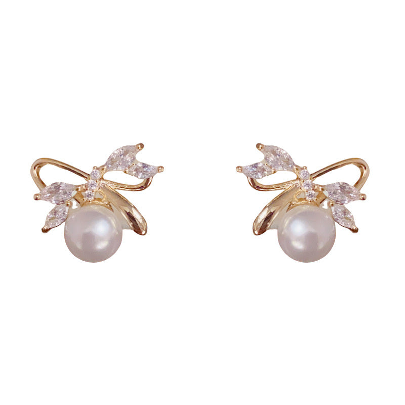 Elegant Zircon Bow & Pearl Stud Earrings – Silver Needle Design