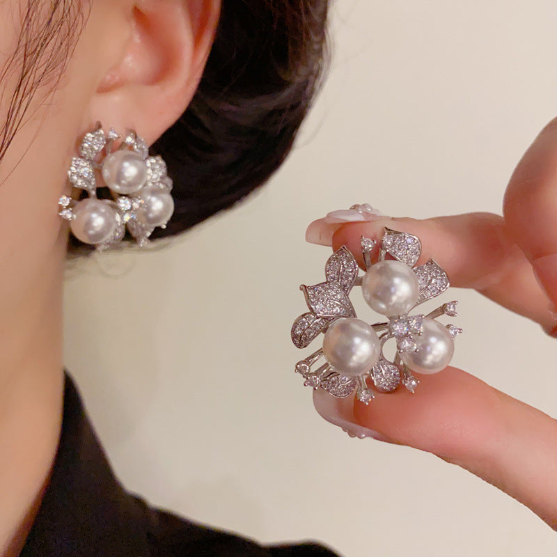 Luxury Full-Zircon Leaf & Pearl Earrings – Elegant Floral Design