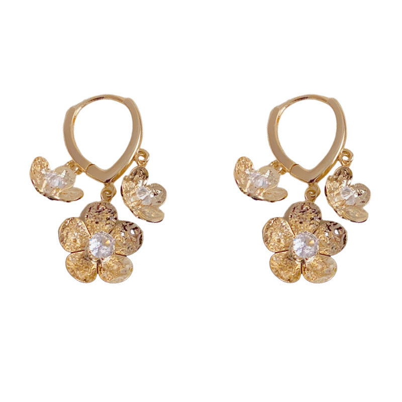 Luxury Metal Petal Tassel Earrings – Elegant Floral Design