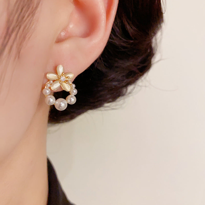 14K Gold-Plated Cat's Eye Flower Pearl Stud Earrings – Elegant Design