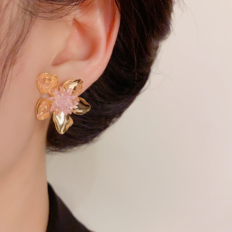 14K Gold-Plated Luxury Crystal Petal Stud Earrings – Elegant Design