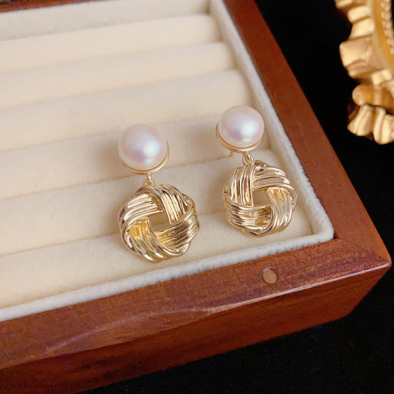 Luxury Pearl Geometric Metal-Wrapped Drop Earrings – Elegant Design