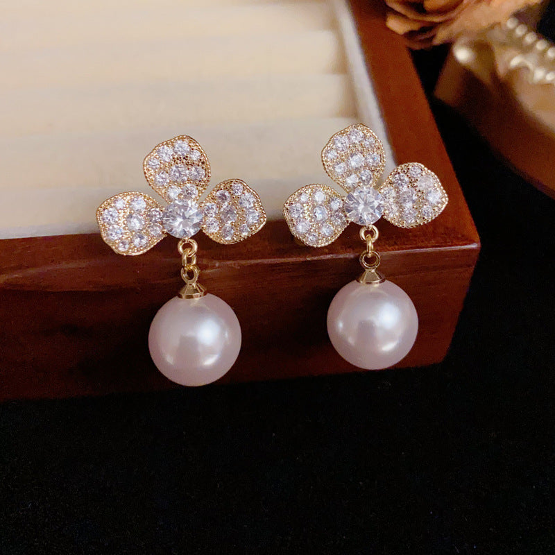 14K Gold Luxury 3-Leaf Flower & Pearl Drop Earrings – Elegant Design