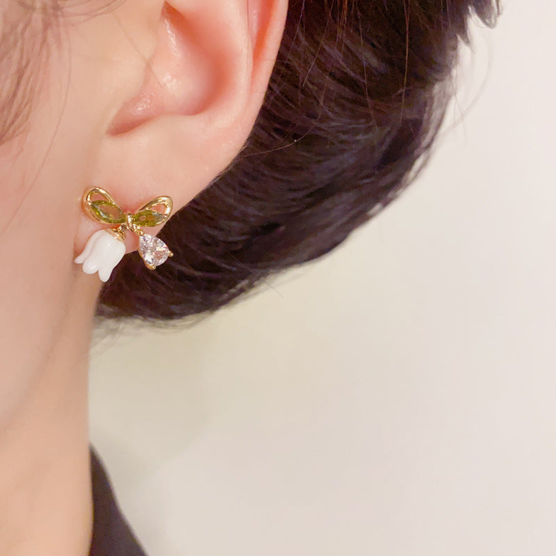 14K Gold-Plated Luxury Bow & Flower Stud Earrings – Elegant Design