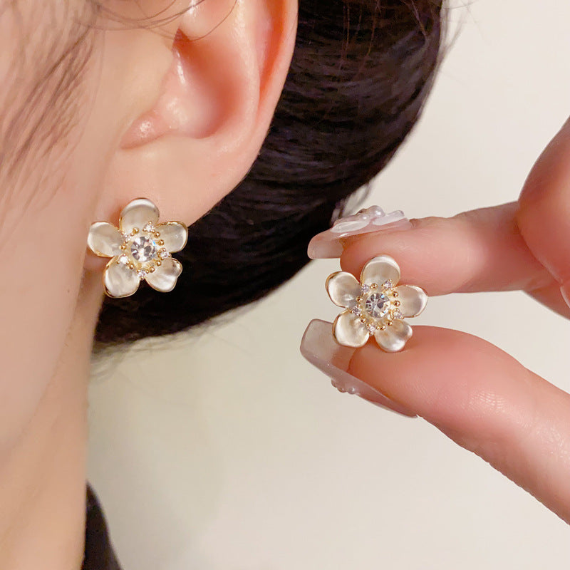 14K Gold-Plated Zircon Flower Stud Earrings – Elegant Floral Sparkle