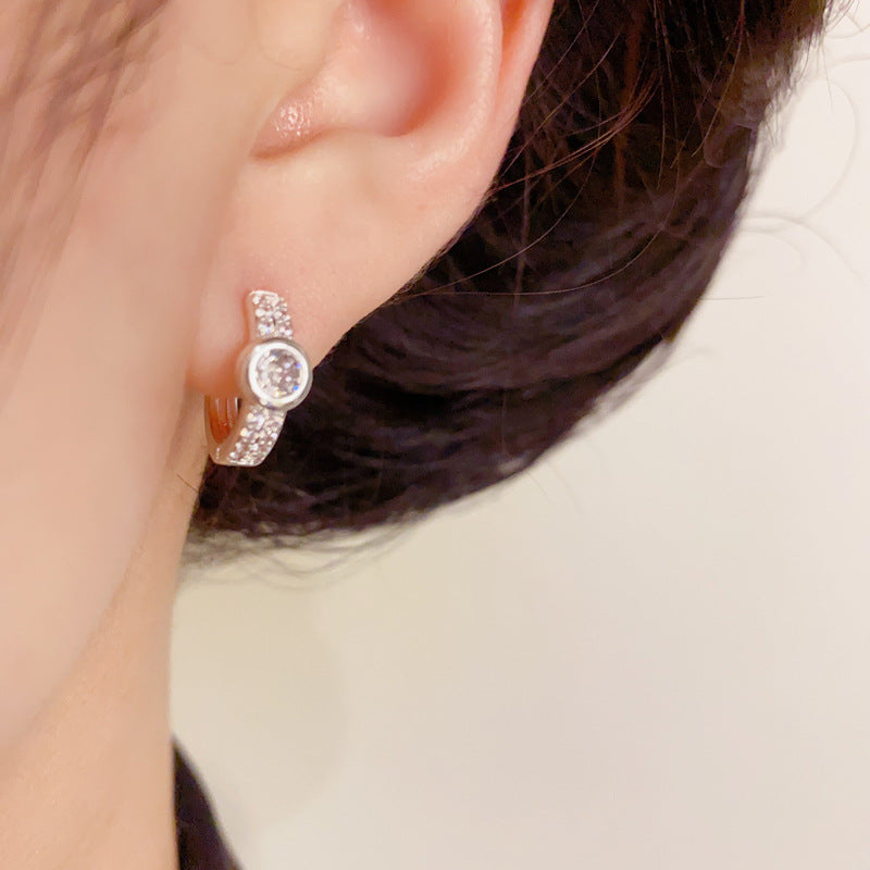 S925 Silver Vintage Silver Zircon Round Earrings – Geometric Deisgn