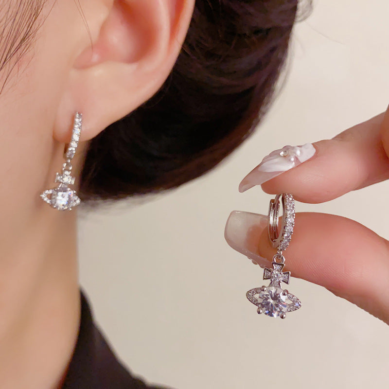 Luxury Zircon Queen Mother Saturn Ear Cuff Earrings – Elegant Design